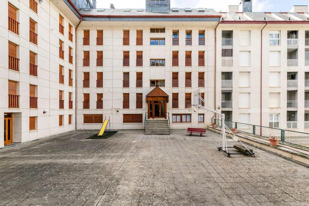 Coqueto Apartamento En Jaca Ngoại thất bức ảnh