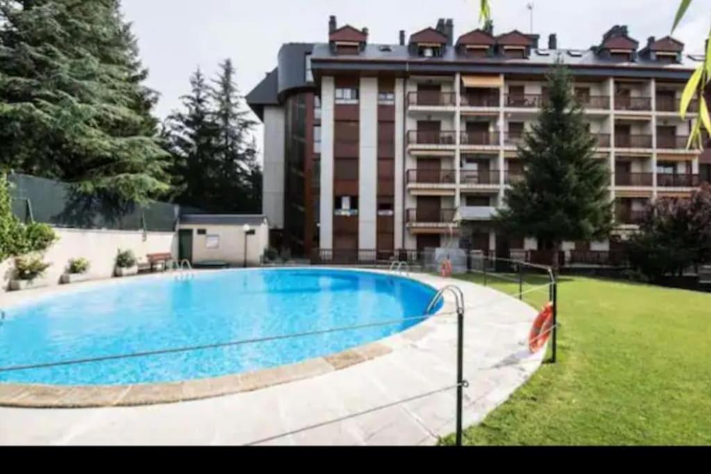 Coqueto Apartamento En Jaca Ngoại thất bức ảnh